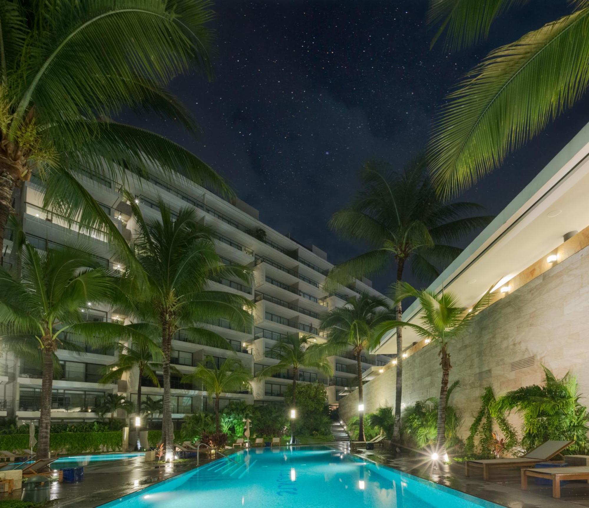 Live Aqua Private Residences Marina Vallarta Пуэрто-Вальярта Экстерьер фото