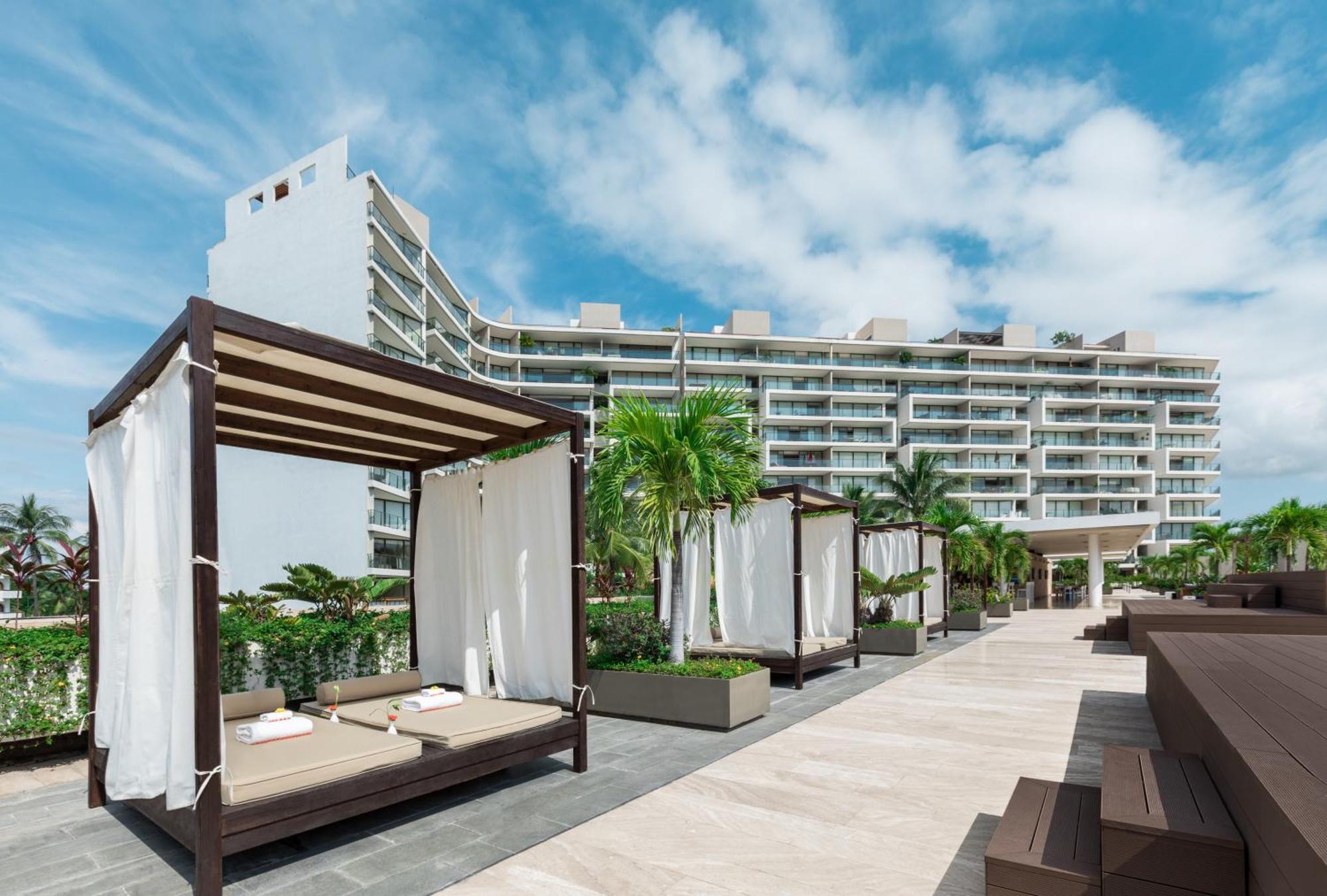 Live Aqua Private Residences Marina Vallarta Пуэрто-Вальярта Экстерьер фото